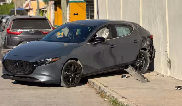 Sin lesionados tras choque contra vivienda en Campeche