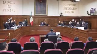 Uno de los puntos clave del fallo es que la UIF no requiere una petición formal de autoridades extranjeras para proceder con el bloqueo de cuentas