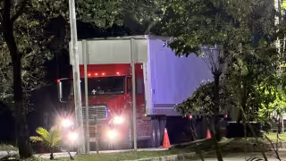 SPSC asegura tráiler con vehículos robados en Campeche