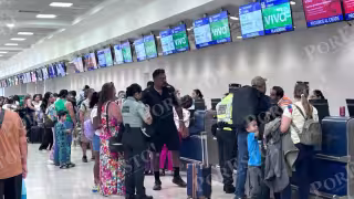 Los elementos de la Guardia Nacional intervinieron tras las quejas de los usuarios, luego de que la aerolínea dispusiera que abordarían otro avión