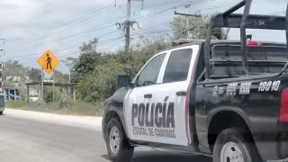 La Policía Rural acudió a la gasolinera tras el reporte, pero el hombre ya había sido trasladado por la Guardia Nacional, por lo que se desconoce su estado de salud