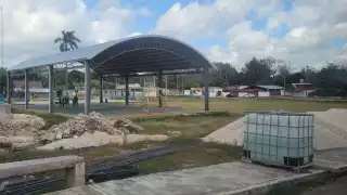 Vecinos desconocen las causas de la avería, así como la fecha en que se restablezca el abastecimiento de energía, lo que genera mayor inconformidad.