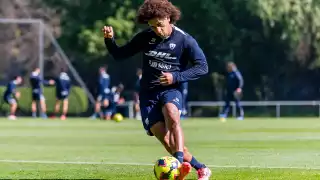 Coco en el entrenamiento en  cantera