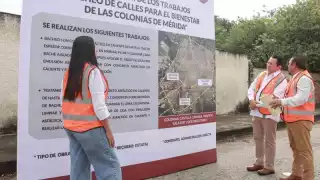 Joaquín Díaz Mena supervisa avances del programa Bacheo de calles para el Bienestar de Mérida 