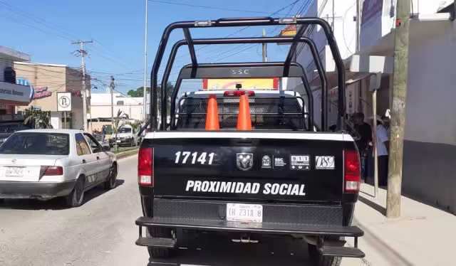 Tras reportar el hecho en redes sociales, elementos de la policía acudieron a la vivienda de la mujer