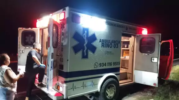 El hombre permaneció tirado a un lado del tramo, ya que ninguna de las unidades acudió al lugar debido a la distancia El hombre permaneció tirado a un lado del tramo, ya que ninguna de las unidades acudió al lugar debido a la distancia
