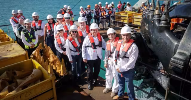 Gobernador Joaquín Díaz Mena e integrantes del CCE Yucatán supervisan avances del dragado del Puerto de Progreso