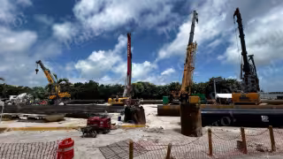 El proyecto contempla un paso superior de 770 metros, cinco gazas vehiculares y una vida útil estimada de 50 años, con una construcción prevista de un año y medio