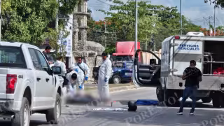 Pareja pierde la vida en accidente de moto en la avenida Rancho Viejo de Cancún
