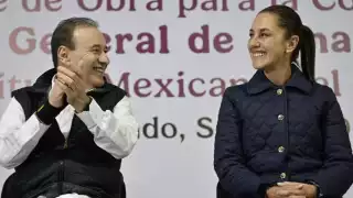 El gobernador sonorense, Alfonso Durazo, y la presidenta, Claudia Sheinbaum, encabezaron el evento.