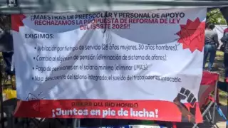 Más de 400 mil estudiantes no están tomando clases por la protesta de docentes.