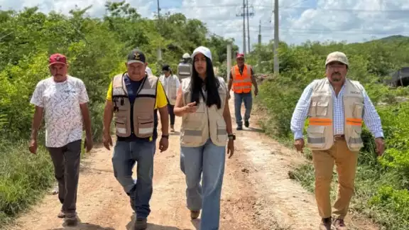 Verifican avances del programa de caminos sacacosechas en Sacalum Verifican avances del programa de caminos sacacosechas en Sacalum