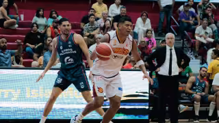 El Calor de Cancún inicia la Serie 15 con una victoria contra los Lobos Plateados de Puebla.