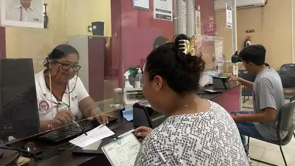Solicitantes de reimpresión de credencial de elector tienen hasta hoy a las 21:00 horas para recogerla Solicitantes de reimpresión de credencial de elector tienen hasta hoy a las 21:00 horas para recogerla