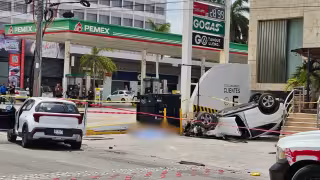La FGE informó que el conductor, un médico oncólogo, permanece hospitalizado y bajo custodia mientras se determina su situación jurídica