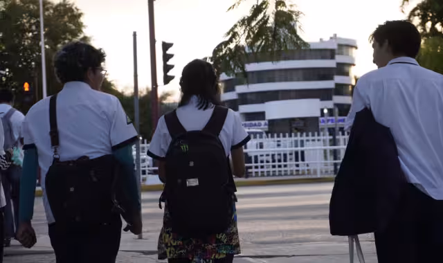 Campeche avanza en tamizajes de salud escolar, pero pospone programa educativo