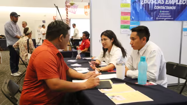 Salarios de hasta 18 mil pesos y 450 vacantes para personas con discapacidad, en una feria