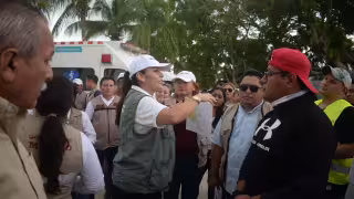 Instituciones públicas, privadas y organizaciones civiles abren centros de acopio de víveres para damnificados