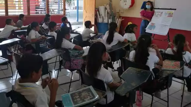 Pese a la cantidad de maestros bilingües, se necesita doble de personal para cubrir totalmente las escuelas de la región
