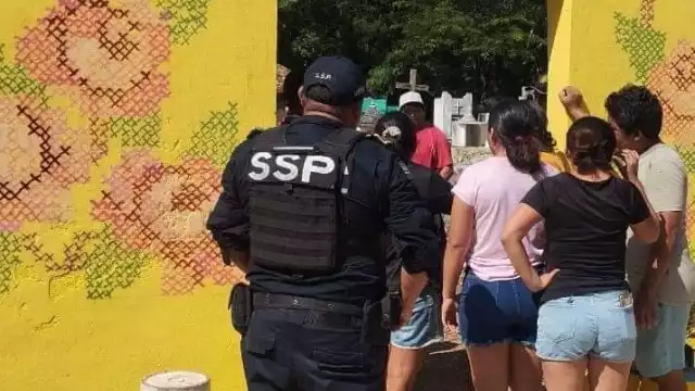 La población se encuentra aterrada ante los actos de magia negra llevados a cabo en el cementerio