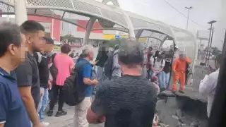 Dos personas resultaron lesionadas y fueron enviadas a un hospital