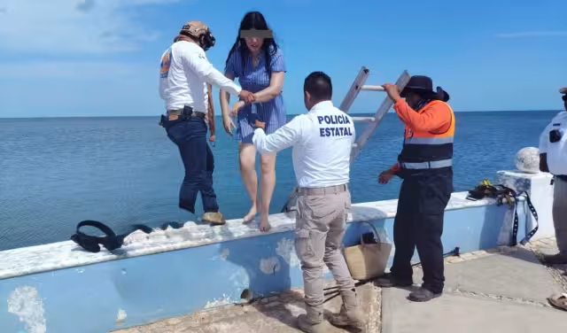 Intento de rescatar celular termina en accidente marítimo