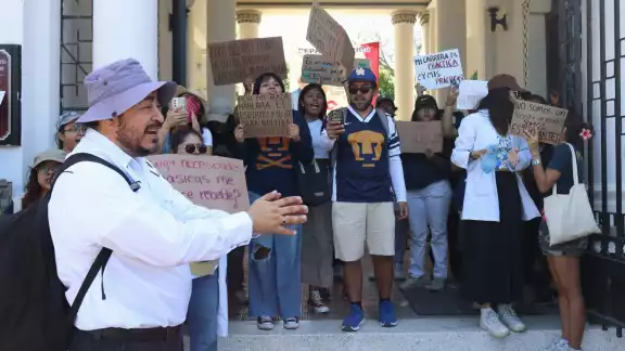 Alumnos de la ENES Mérida no han logrado un acuerdo con las autoridades Alumnos de la ENES Mérida no han logrado un acuerdo con las autoridades