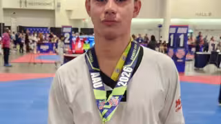 Quintanarroense Héctor Carmenaty se corona campeón en torneo internacional de taekwondo