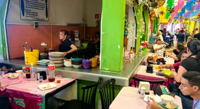 Comerciantes de Campeche exigen solución urgente a la CFE