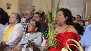 Domingo de Ramos reúne a cientos de fieles en la Catedral de Mérida e inicia la Semana Santa