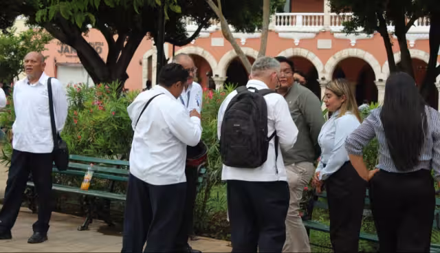 Choferes de Circuito Metropolitano advierten posibles acciones legales por despidos
