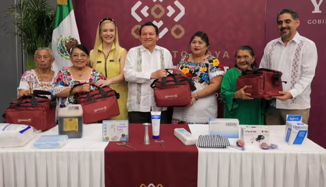 El Gobierno del Estado incorpora a las parteras mayas tradicionales al sistema nacional de salud