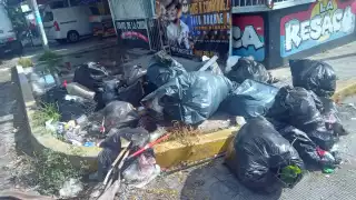 Cancún continúa con lluvias; brigadas de limpieza siguen laborando tras el huracán Helene