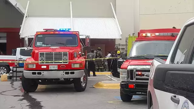 El saldo del incendio fue de daños materiales en el Cinemex