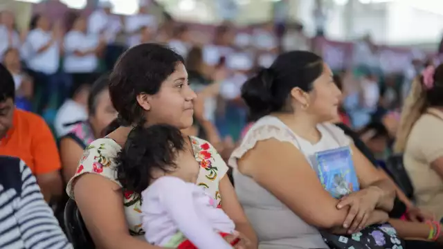 Madres de 18 a 59 años pueden inscribirse a Mujeres Renacimiento