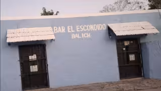 Indignación por toro dentro de bar en Temax termina en clausura de “El Escondido Balich”