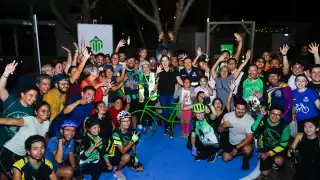 Develan el Monumento a la Bicicleta en el fraccionamiento Mulsay de Mérida