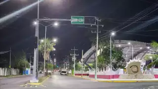 Semáforos permanecen apagados durante la noche en la ciudad de Chetumal