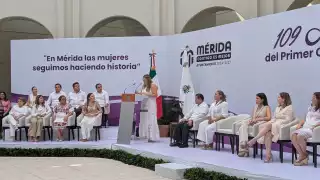 Con sesión solemne, Cabildo de Mérida conmemora el aniversario del Primer Congreso Feminista de México en Yucatán 