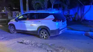 Mujer taxista sufre presunto levatón en Tulum; hallan su unidad abandonada
