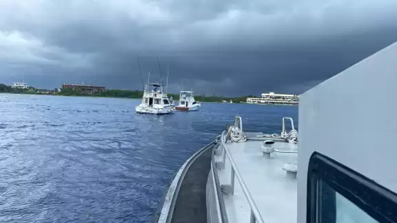 El rayó dejó al yate sin sistema de propulsión El rayó dejó al yate sin sistema de propulsión