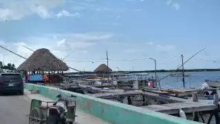 Los fenomenos naturales y la captura ilegal han golpeado fuertemente a los hombres de mar