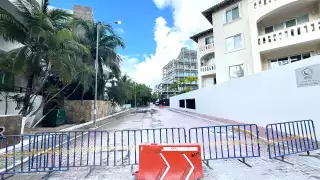 En la vialidad, además de los desniveles que están apareciendo ha empezado a brotar agua