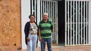 Mirka Martínez y su esposo, ambos sordomudos, fueron despojados de su casa por una jueza