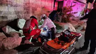 Los paramédicos de la Cruz Roja atendieron el llamado de emergencia.