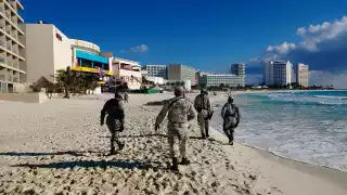 Encuentran el cuerpo sin vida de una joven turista en una playa de Cancún