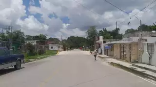 Vecinos de la colonia Emiliano Zapata se quedaron sin energía desde la noche del viernes.