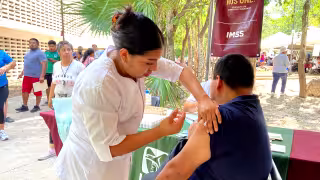 Padres ignoran la importancia de la vacunación contra el padecimiento, debido a que no está en el esquema