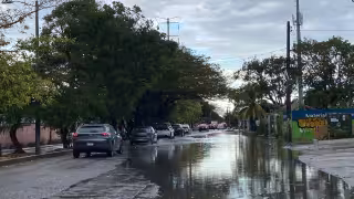 Quienes se dirigían o salían de sus empleos se demoraron debido a la intensa precipitación vespertina