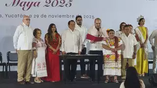 En la ceremonia realizada en la Feria Yucatán Xmatkuil, 565 parejas legalizaron su unión